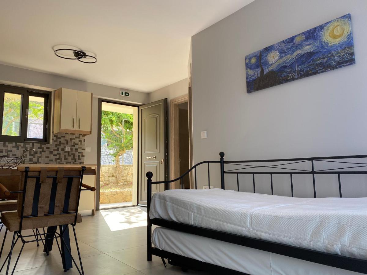 Lépedha Mirovigli Family Rooms מראה חיצוני תמונה