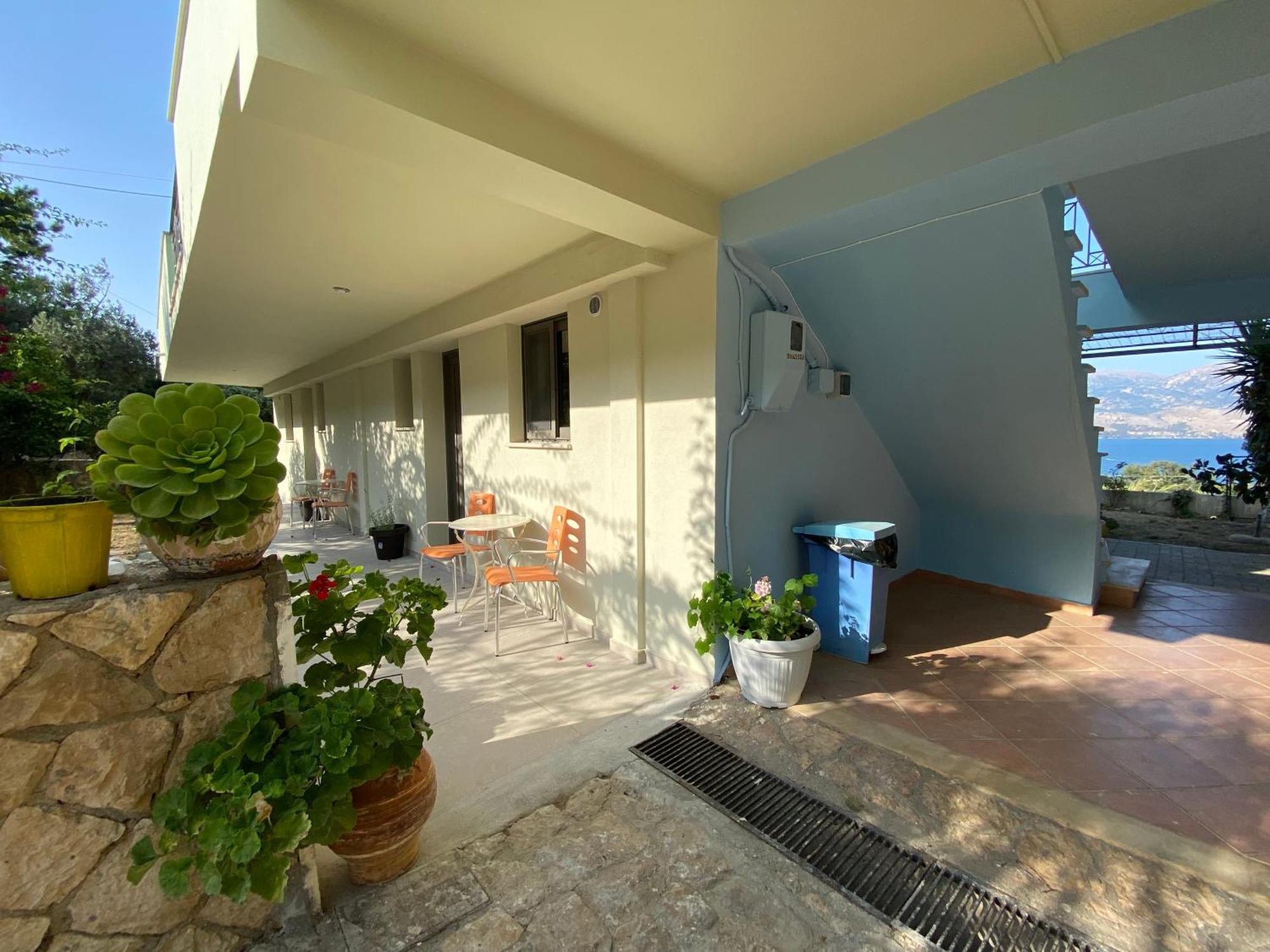 Lépedha Mirovigli Family Rooms מראה חיצוני תמונה