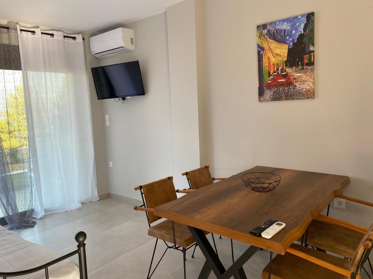 Lépedha Mirovigli Family Rooms מראה חיצוני תמונה