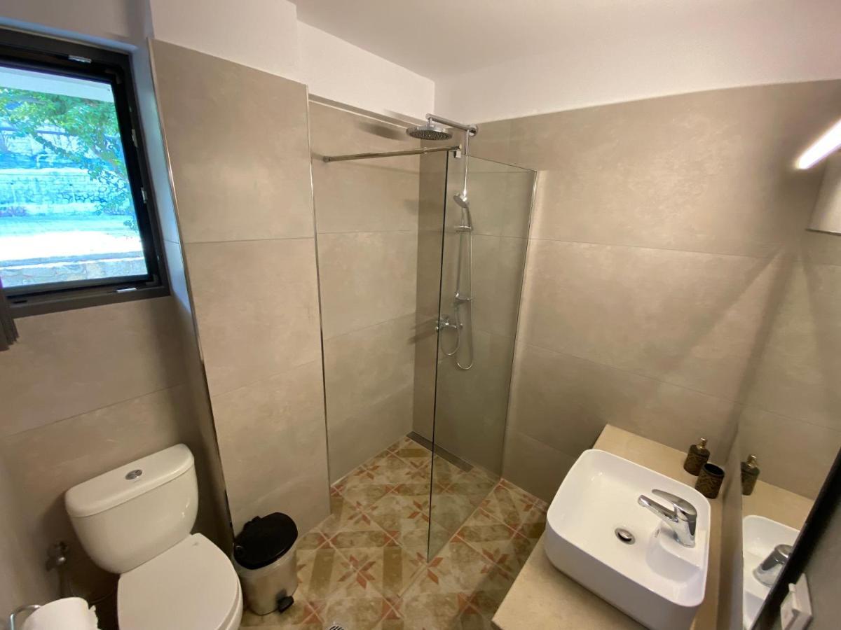 Lépedha Mirovigli Family Rooms מראה חיצוני תמונה